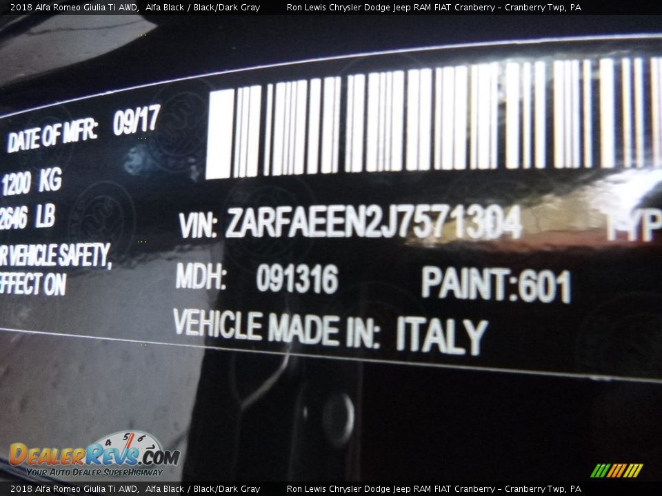 2018 Alfa Romeo Giulia Ti AWD Alfa Black / Black/Dark Gray Photo #19