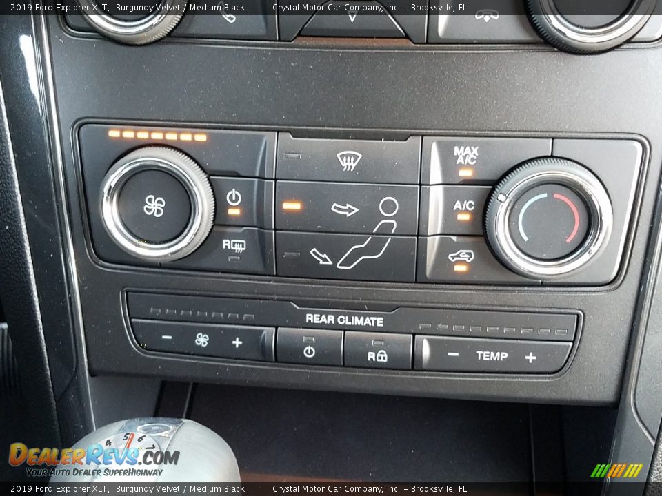 2019 Ford Explorer XLT Burgundy Velvet / Medium Black Photo #17