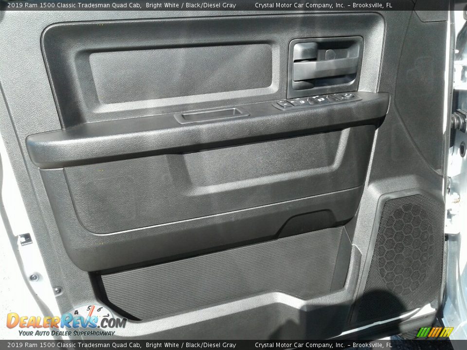 2019 Ram 1500 Classic Tradesman Quad Cab Bright White / Black/Diesel Gray Photo #17