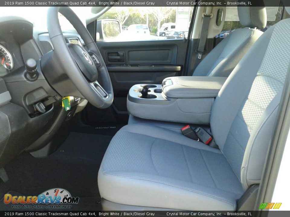 2019 Ram 1500 Classic Tradesman Quad Cab 4x4 Bright White / Black/Diesel Gray Photo #9