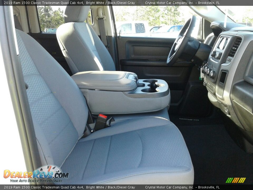 2019 Ram 1500 Classic Tradesman Quad Cab 4x4 Bright White / Black/Diesel Gray Photo #12