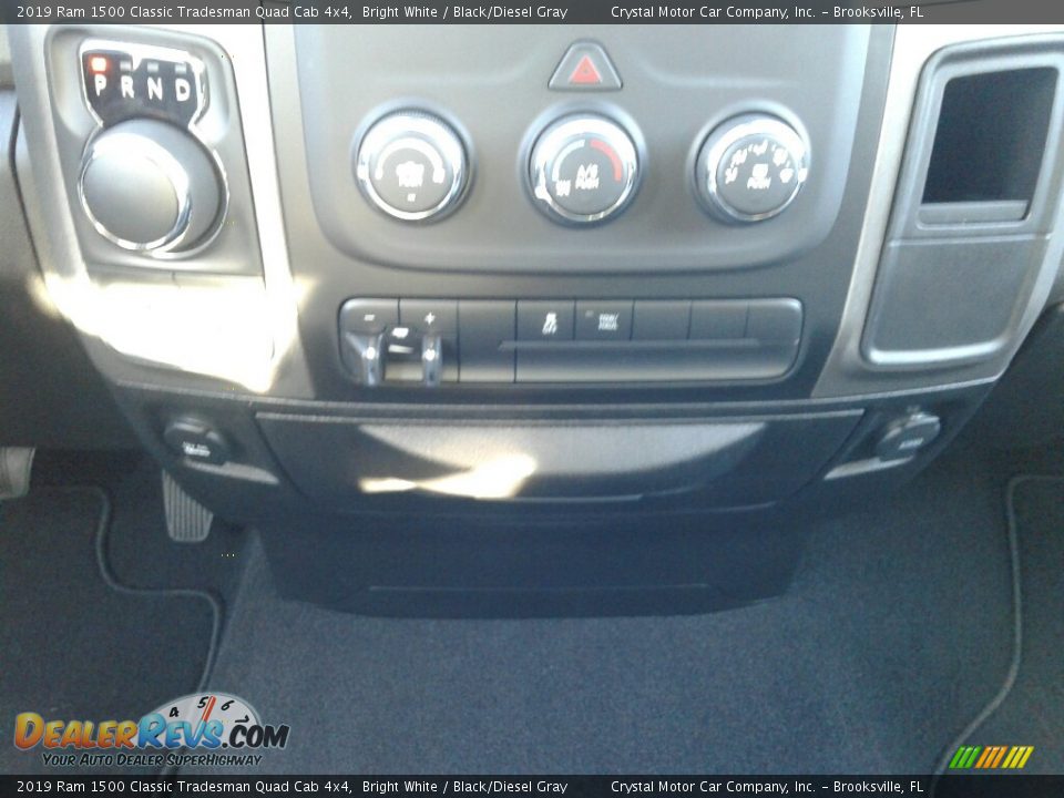 2019 Ram 1500 Classic Tradesman Quad Cab 4x4 Bright White / Black/Diesel Gray Photo #16
