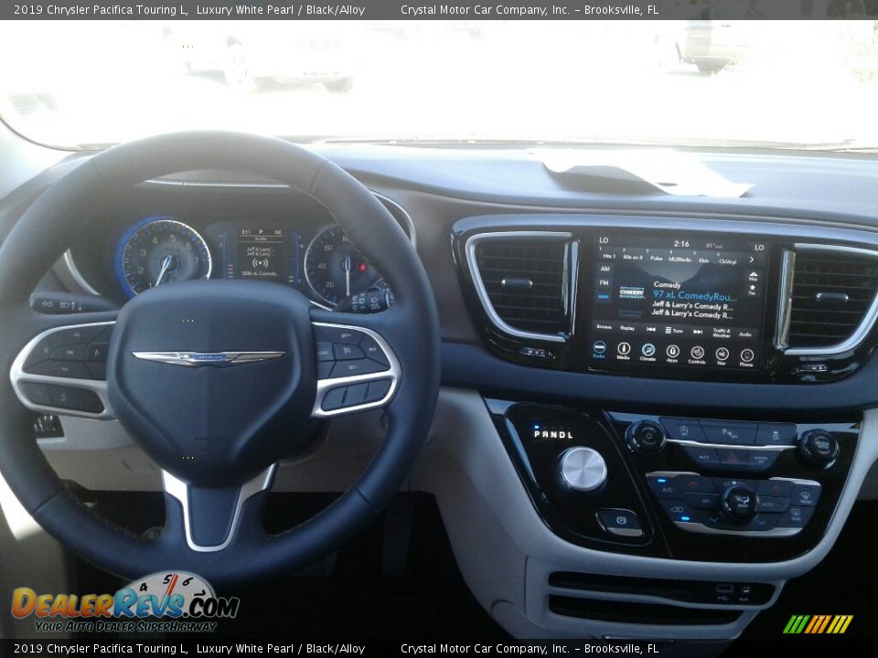 2019 Chrysler Pacifica Touring L Luxury White Pearl / Black/Alloy Photo #13