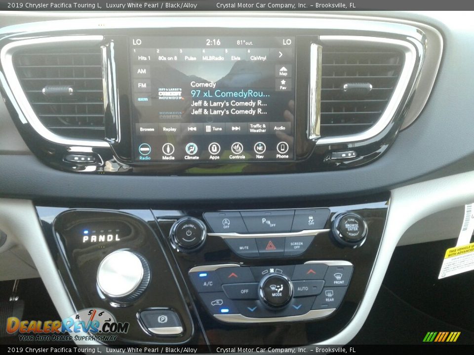 2019 Chrysler Pacifica Touring L Luxury White Pearl / Black/Alloy Photo #15