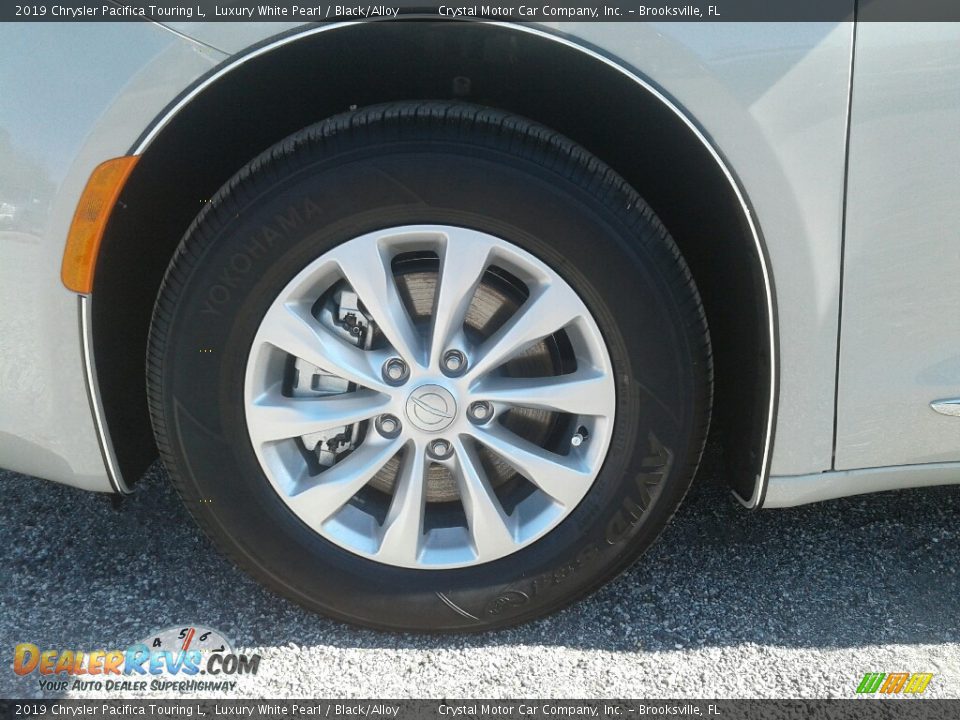 2019 Chrysler Pacifica Touring L Luxury White Pearl / Black/Alloy Photo #21