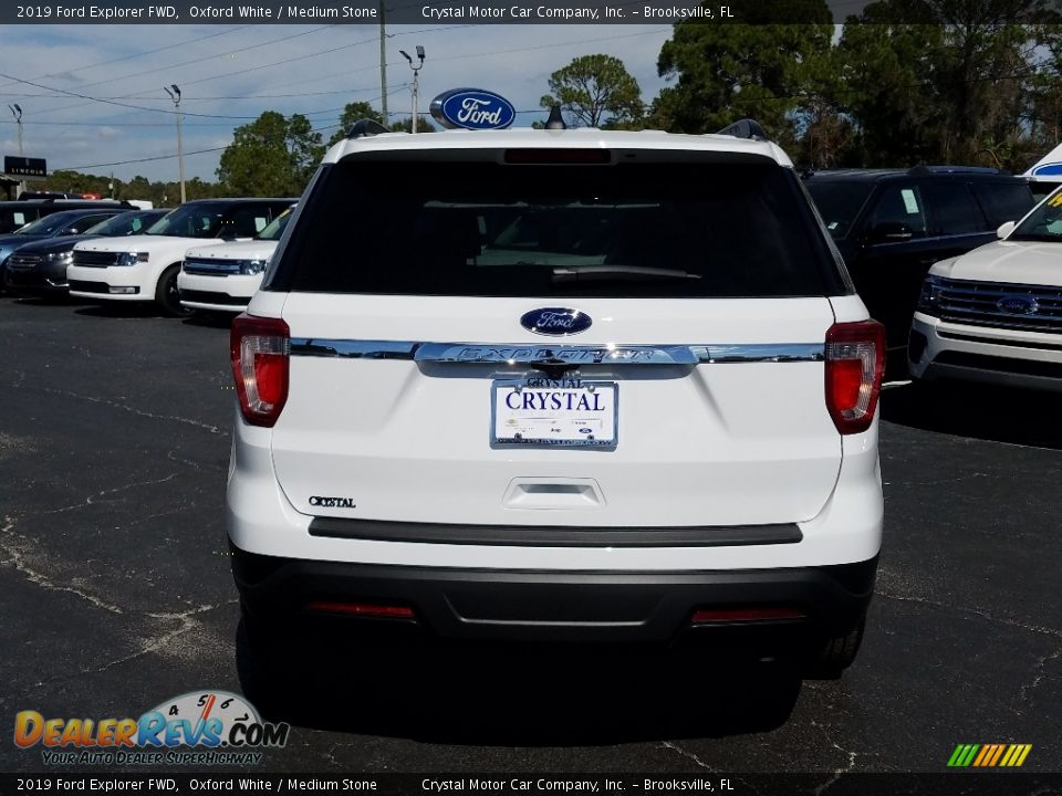 2019 Ford Explorer FWD Oxford White / Medium Stone Photo #4