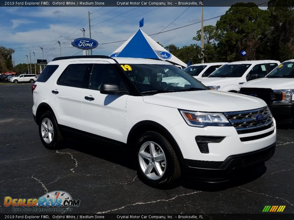 2019 Ford Explorer FWD Oxford White / Medium Stone Photo #7
