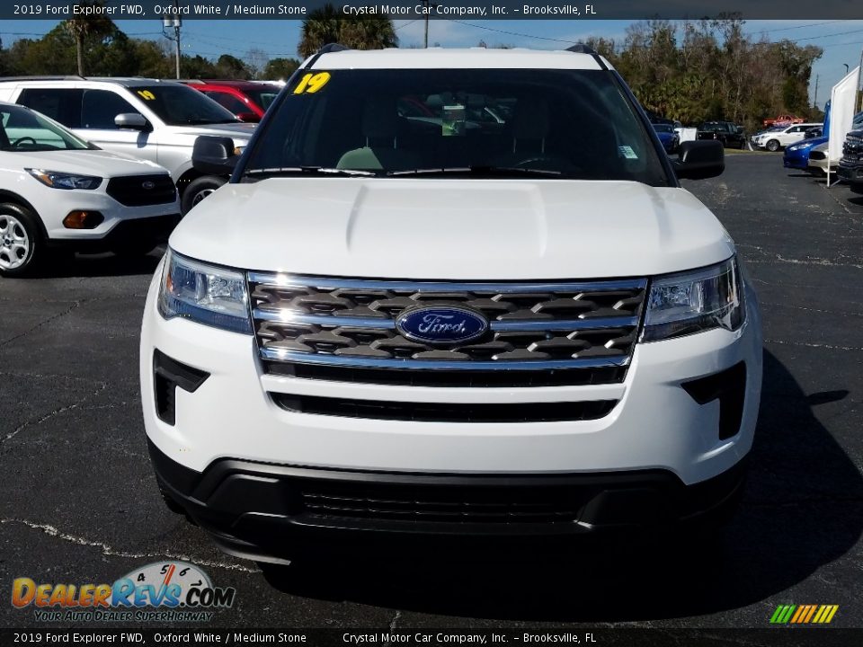 2019 Ford Explorer FWD Oxford White / Medium Stone Photo #8