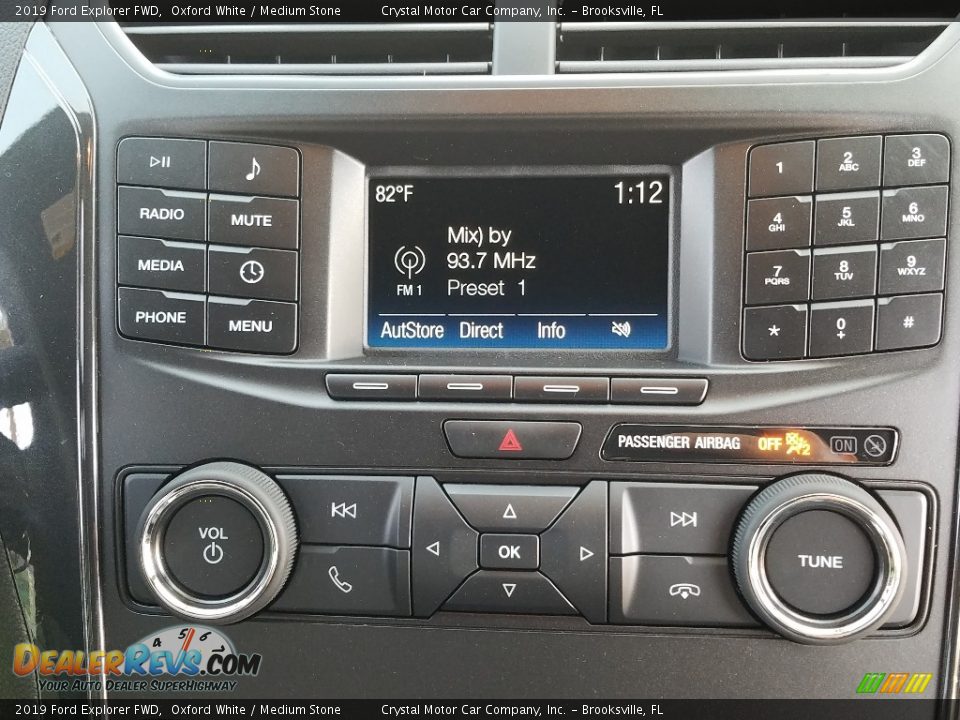 2019 Ford Explorer FWD Oxford White / Medium Stone Photo #16