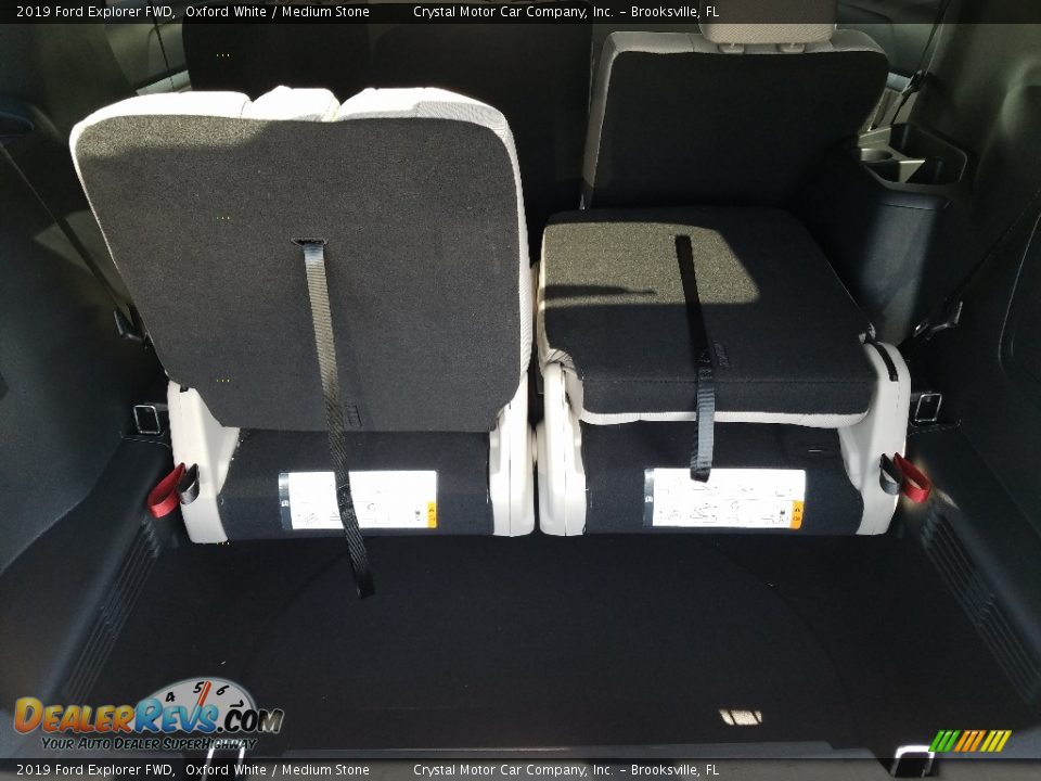 2019 Ford Explorer FWD Oxford White / Medium Stone Photo #19