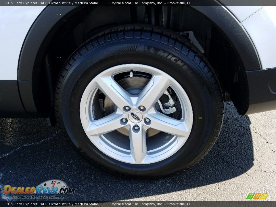 2019 Ford Explorer FWD Oxford White / Medium Stone Photo #20