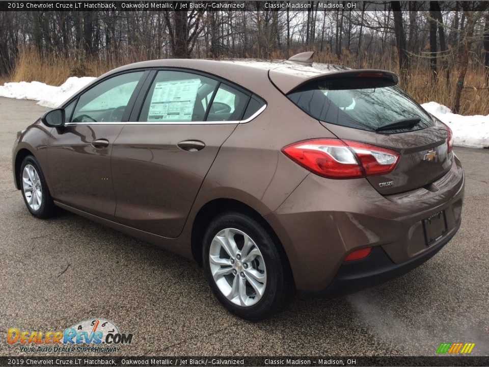 2019 Chevrolet Cruze LT Hatchback Oakwood Metallic / Jet Black/­Galvanized Photo #4