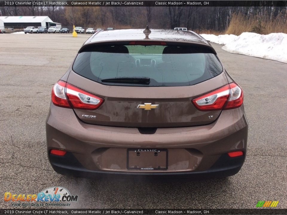2019 Chevrolet Cruze LT Hatchback Oakwood Metallic / Jet Black/­Galvanized Photo #5
