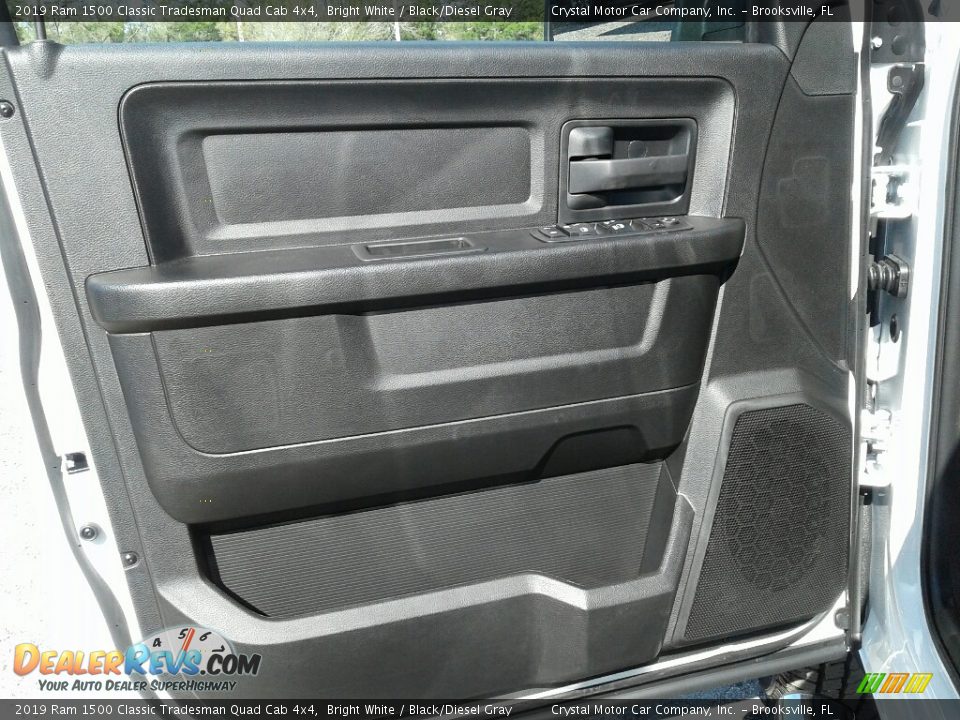 2019 Ram 1500 Classic Tradesman Quad Cab 4x4 Bright White / Black/Diesel Gray Photo #17