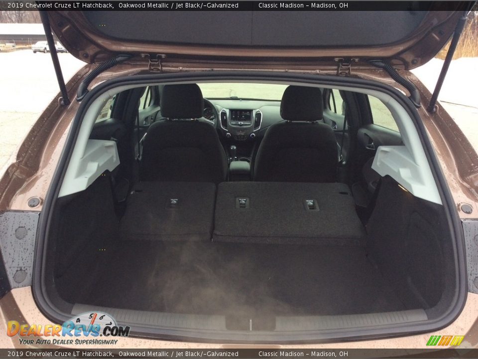 2019 Chevrolet Cruze LT Hatchback Oakwood Metallic / Jet Black/­Galvanized Photo #23
