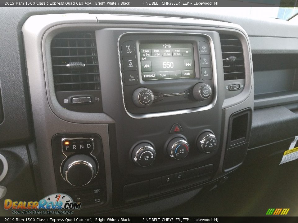 2019 Ram 1500 Classic Express Quad Cab 4x4 Bright White / Black Photo #10