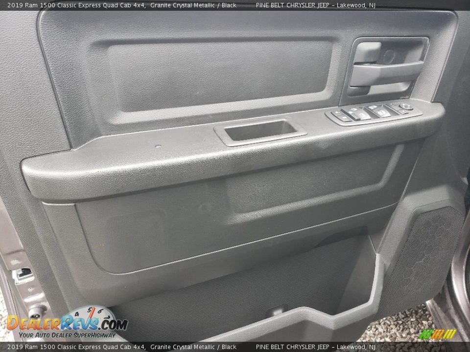 2019 Ram 1500 Classic Express Quad Cab 4x4 Granite Crystal Metallic / Black Photo #8