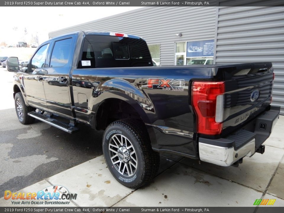 2019 Ford F250 Super Duty Lariat Crew Cab 4x4 Oxford White / Camel Photo #3