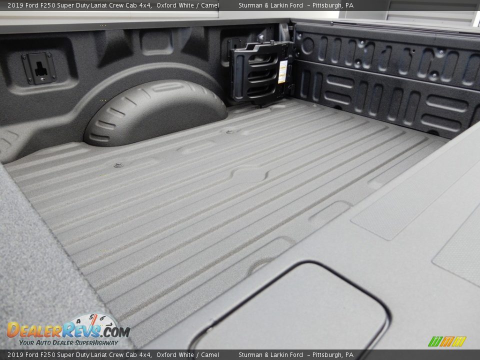 2019 Ford F250 Super Duty Lariat Crew Cab 4x4 Oxford White / Camel Photo #8