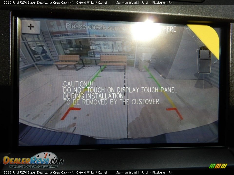 2019 Ford F250 Super Duty Lariat Crew Cab 4x4 Oxford White / Camel Photo #14