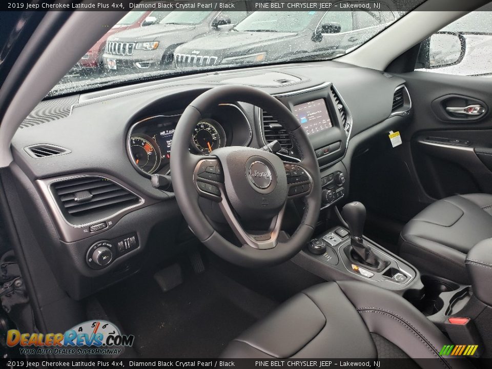 2019 Jeep Cherokee Latitude Plus 4x4 Diamond Black Crystal Pearl / Black Photo #7