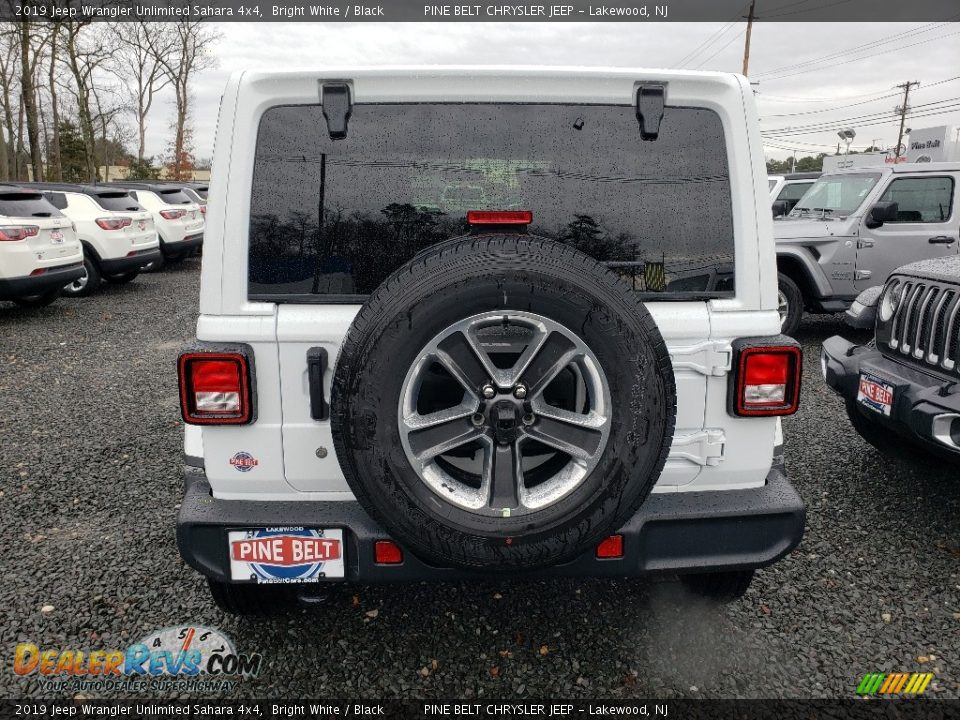 2019 Jeep Wrangler Unlimited Sahara 4x4 Bright White / Black Photo #4