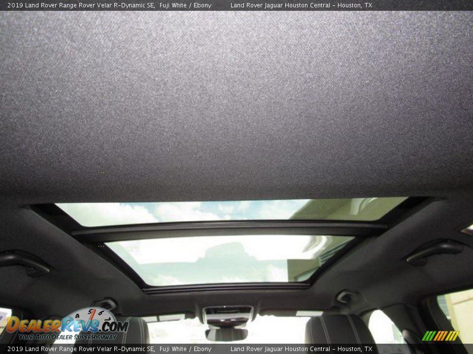 2019 Land Rover Range Rover Velar R-Dynamic SE Fuji White / Ebony Photo #18