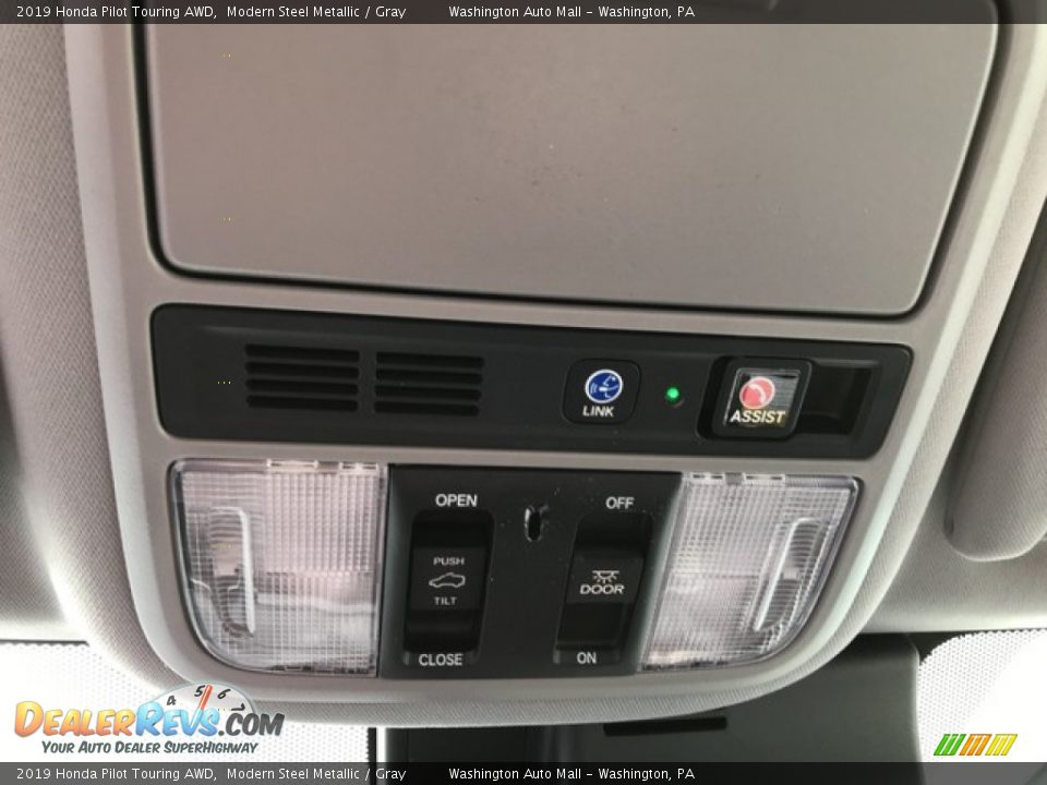 2019 Honda Pilot Touring AWD Modern Steel Metallic / Gray Photo #26