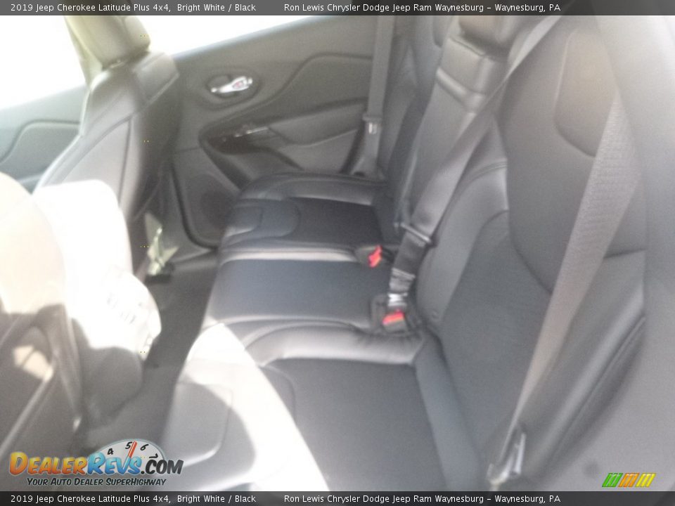 2019 Jeep Cherokee Latitude Plus 4x4 Bright White / Black Photo #12