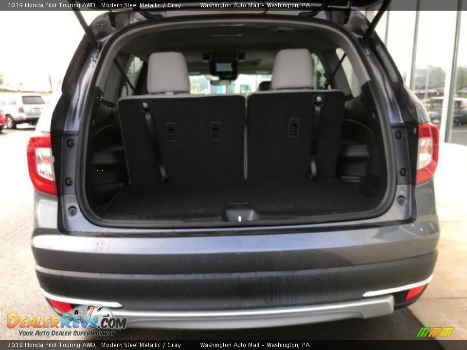 2019 Honda Pilot Touring AWD Modern Steel Metallic / Gray Photo #32