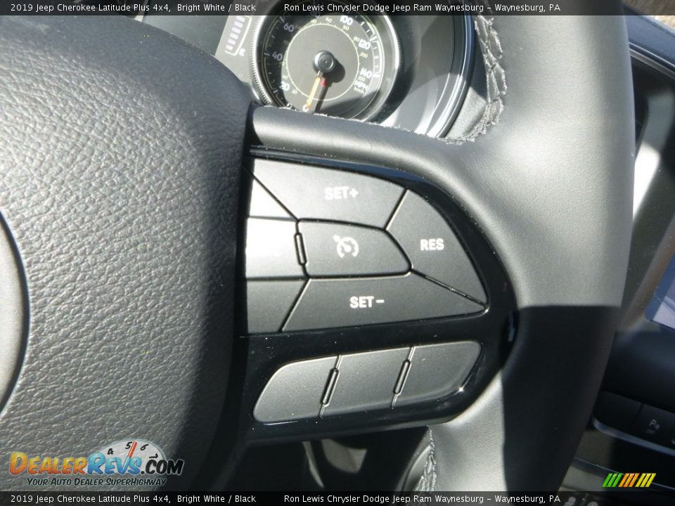 2019 Jeep Cherokee Latitude Plus 4x4 Bright White / Black Photo #18