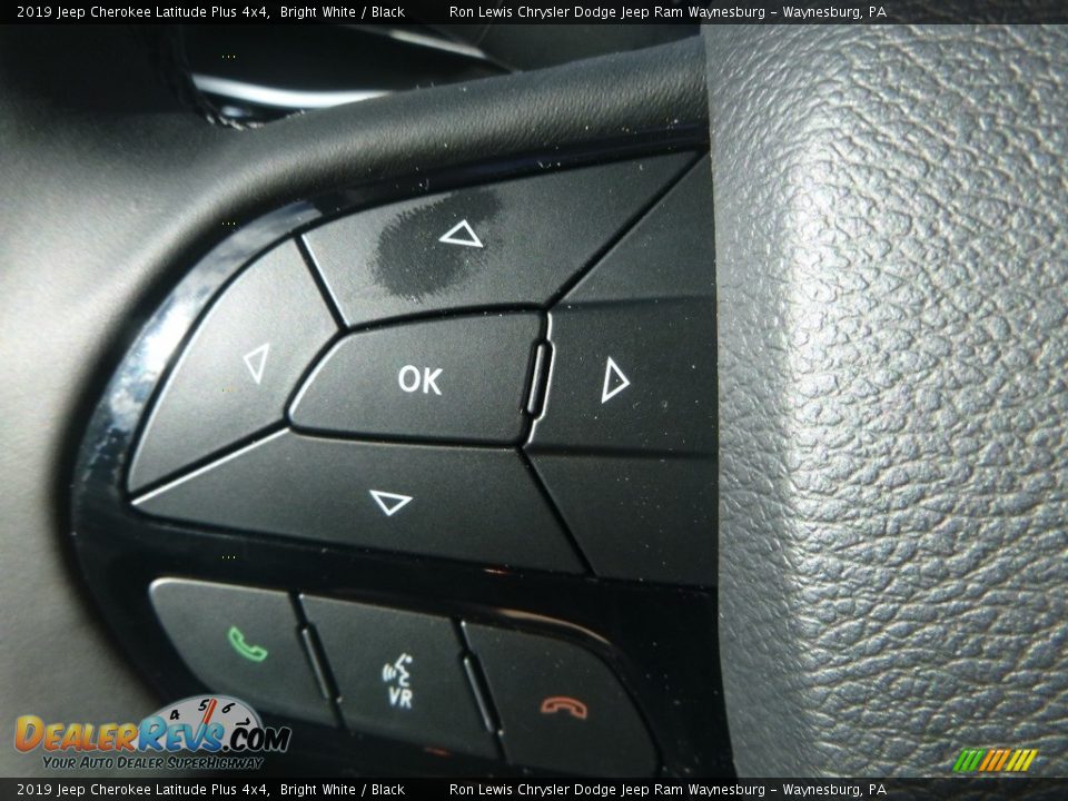 2019 Jeep Cherokee Latitude Plus 4x4 Bright White / Black Photo #19