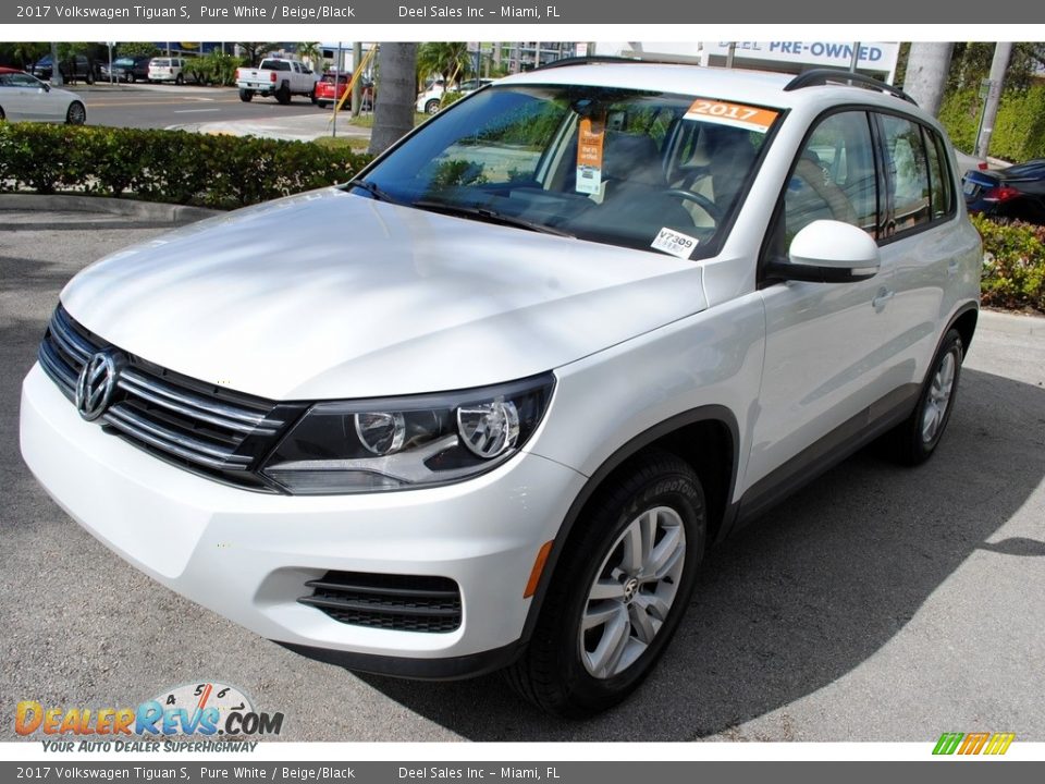 2017 Volkswagen Tiguan S Pure White / Beige/Black Photo #4