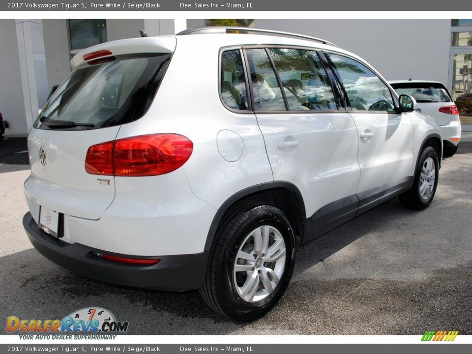 2017 Volkswagen Tiguan S Pure White / Beige/Black Photo #9