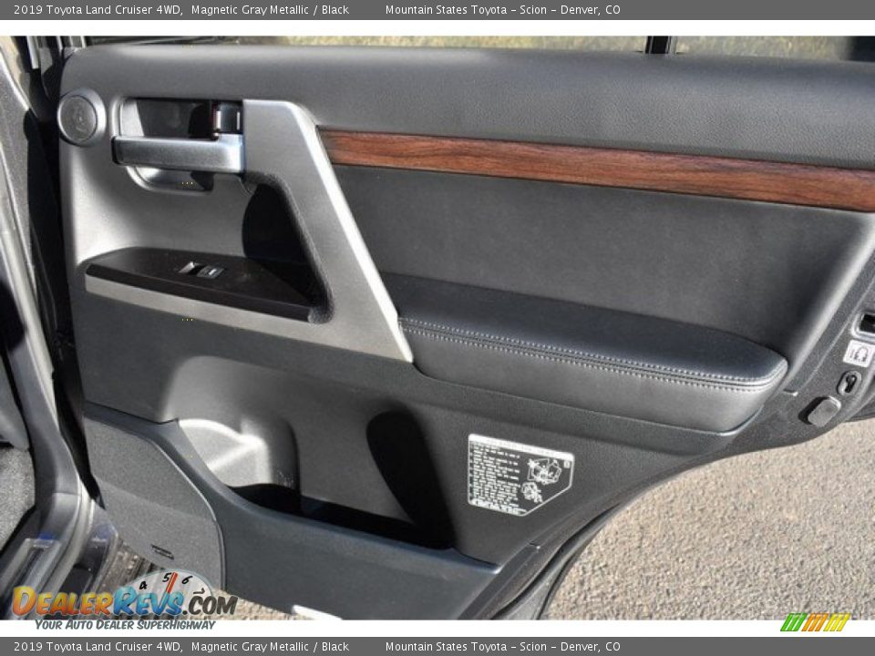 2019 Toyota Land Cruiser 4WD Magnetic Gray Metallic / Black Photo #26