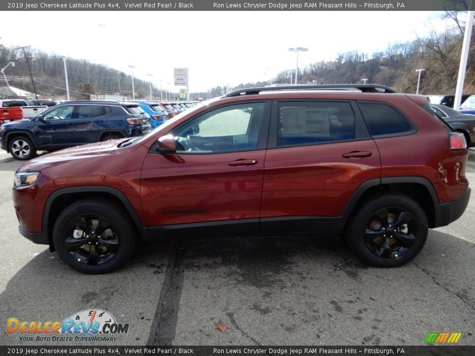 2019 Jeep Cherokee Latitude Plus 4x4 Velvet Red Pearl / Black Photo #2