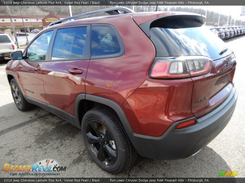2019 Jeep Cherokee Latitude Plus 4x4 Velvet Red Pearl / Black Photo #3