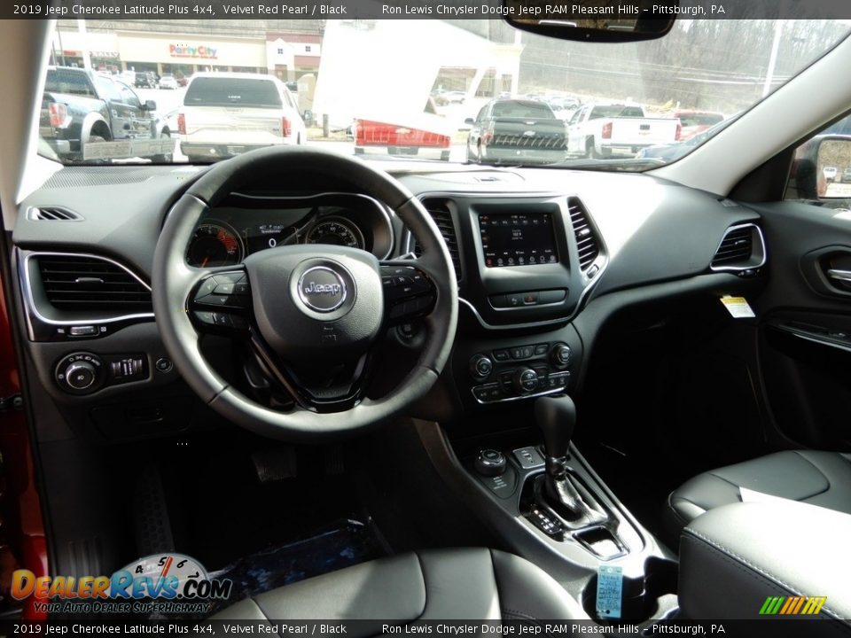 2019 Jeep Cherokee Latitude Plus 4x4 Velvet Red Pearl / Black Photo #13