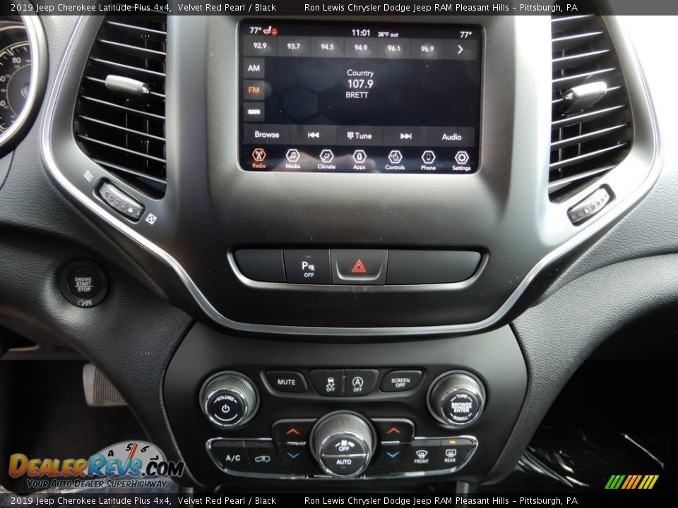 2019 Jeep Cherokee Latitude Plus 4x4 Velvet Red Pearl / Black Photo #20