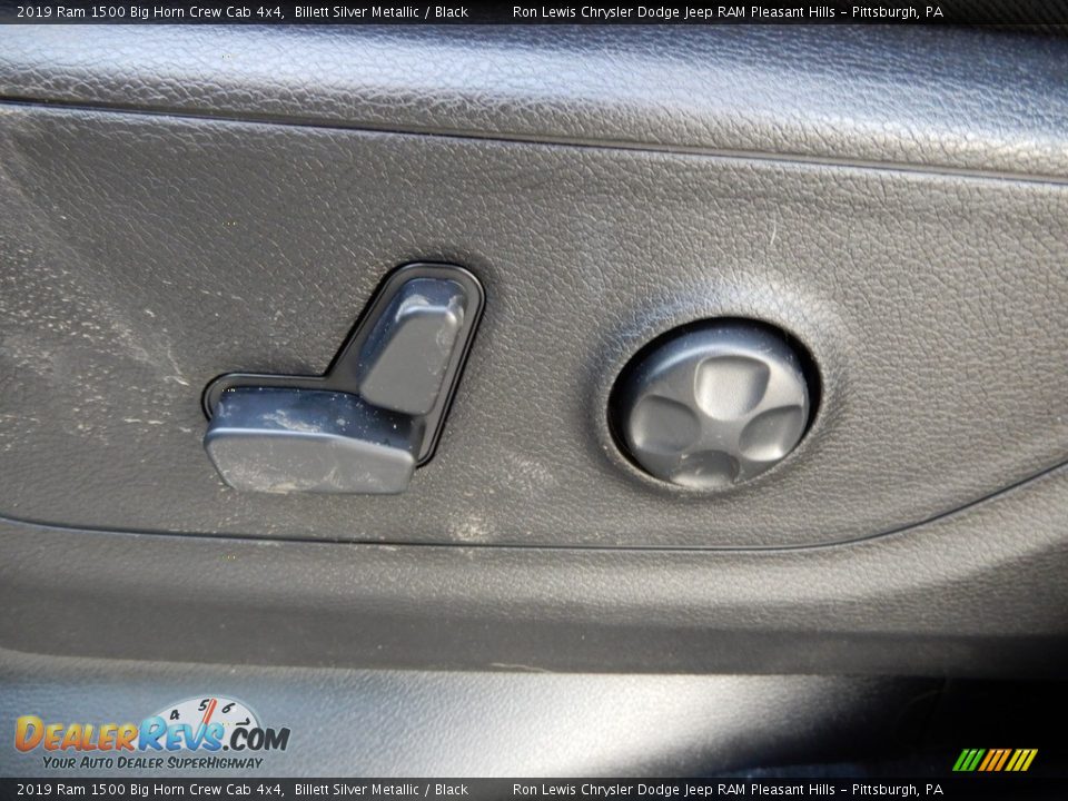 2019 Ram 1500 Big Horn Crew Cab 4x4 Billett Silver Metallic / Black Photo #16
