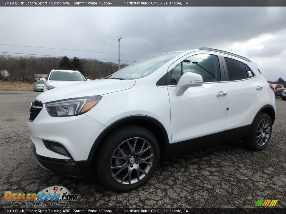 Front 3/4 View of 2019 Buick Encore Sport Touring AWD Photo #1