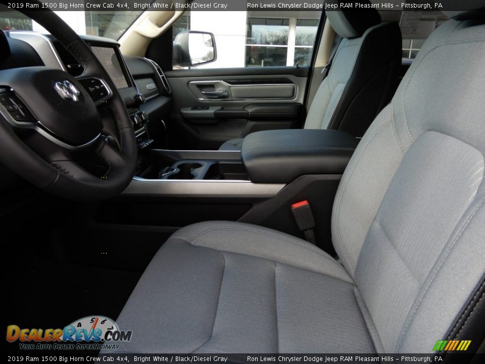 2019 Ram 1500 Big Horn Crew Cab 4x4 Bright White / Black/Diesel Gray Photo #10