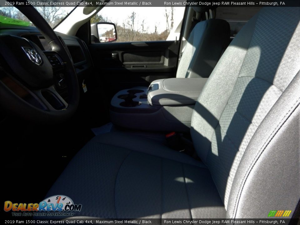 2019 Ram 1500 Classic Express Quad Cab 4x4 Maximum Steel Metallic / Black Photo #10