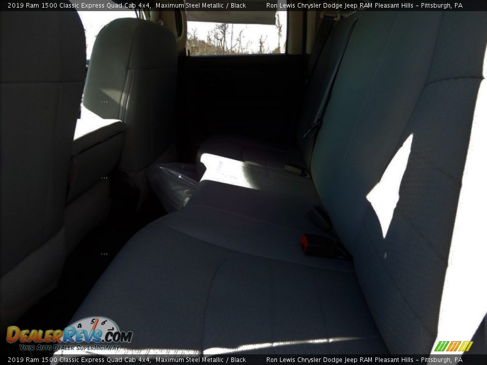 2019 Ram 1500 Classic Express Quad Cab 4x4 Maximum Steel Metallic / Black Photo #11