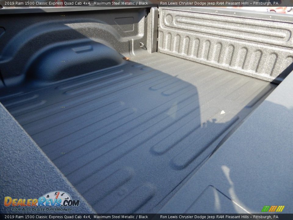 2019 Ram 1500 Classic Express Quad Cab 4x4 Maximum Steel Metallic / Black Photo #12
