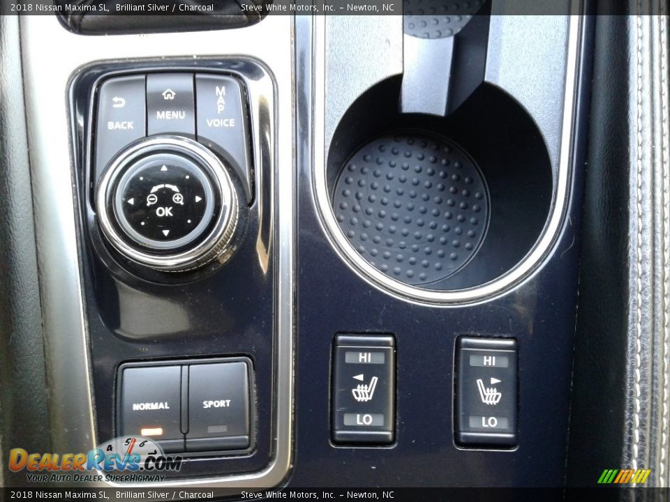 Controls of 2018 Nissan Maxima SL Photo #26