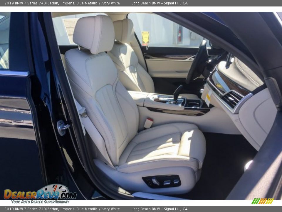 2019 BMW 7 Series 740i Sedan Imperial Blue Metallic / Ivory White Photo #5