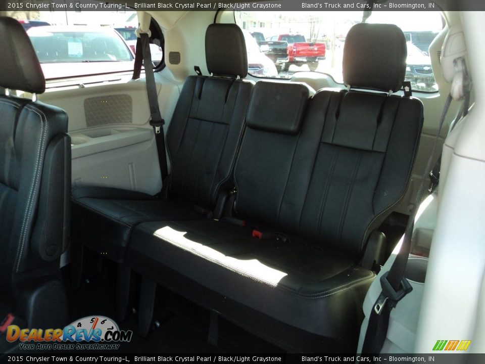 2015 Chrysler Town & Country Touring-L Brilliant Black Crystal Pearl / Black/Light Graystone Photo #9