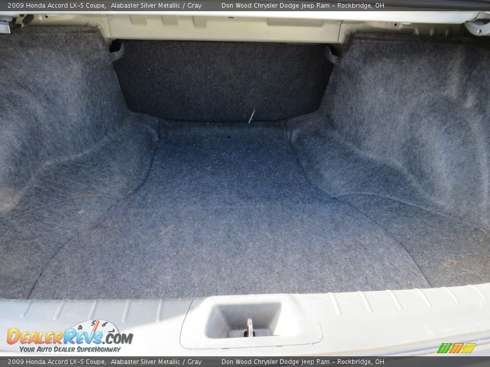 2009 Honda Accord LX-S Coupe Alabaster Silver Metallic / Gray Photo #13