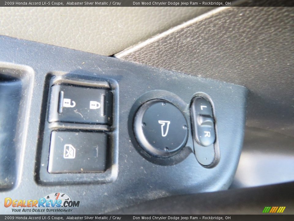 2009 Honda Accord LX-S Coupe Alabaster Silver Metallic / Gray Photo #16